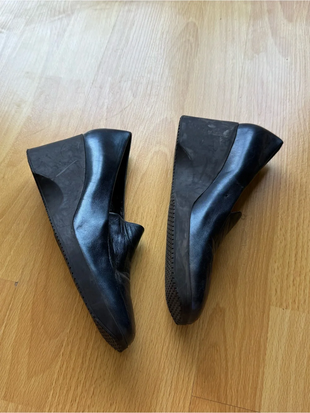 Unisa navy blue leather slip on wedges